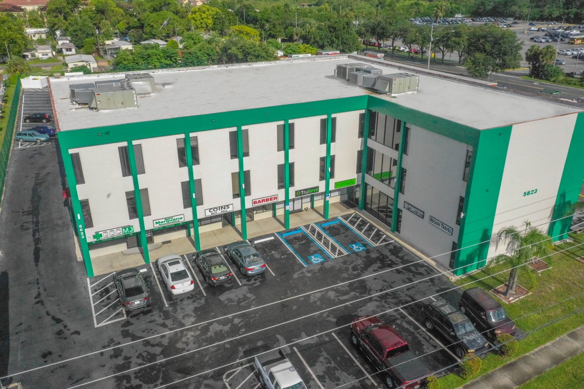 JSimpsonSells's tweet image. PHENOMENAL OPPORTUNITY AMID PANDEMIC

-7.15% CAP at Current List Price
-MAJOR VISIBILITY located on US-19
-HUGE upside(100% Occupancy still available)
-Very little downside risk (NNN Leases;multi-year tenants)
ow.ly/8oEA50zxOPs