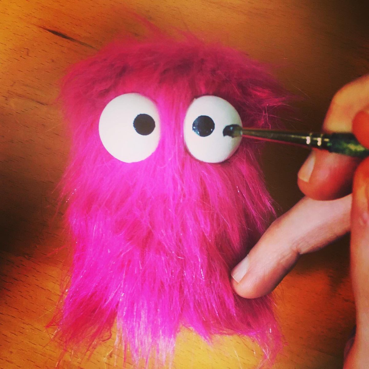 jesseedwardthom's tweet photo. finishing the eyes on this shaggy shaker before she gets shipped off to Edmonton to join someoneโs sweet band.
#puppetshaker
#handmadeshaker
#shaggyshaker
#saltspringarts
#jessethom https://t.co/YdQ0Q2BElP