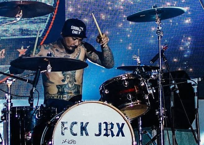 arahpergi's tweet image. No Debate! 
Misi Bli JRX #Jerinx