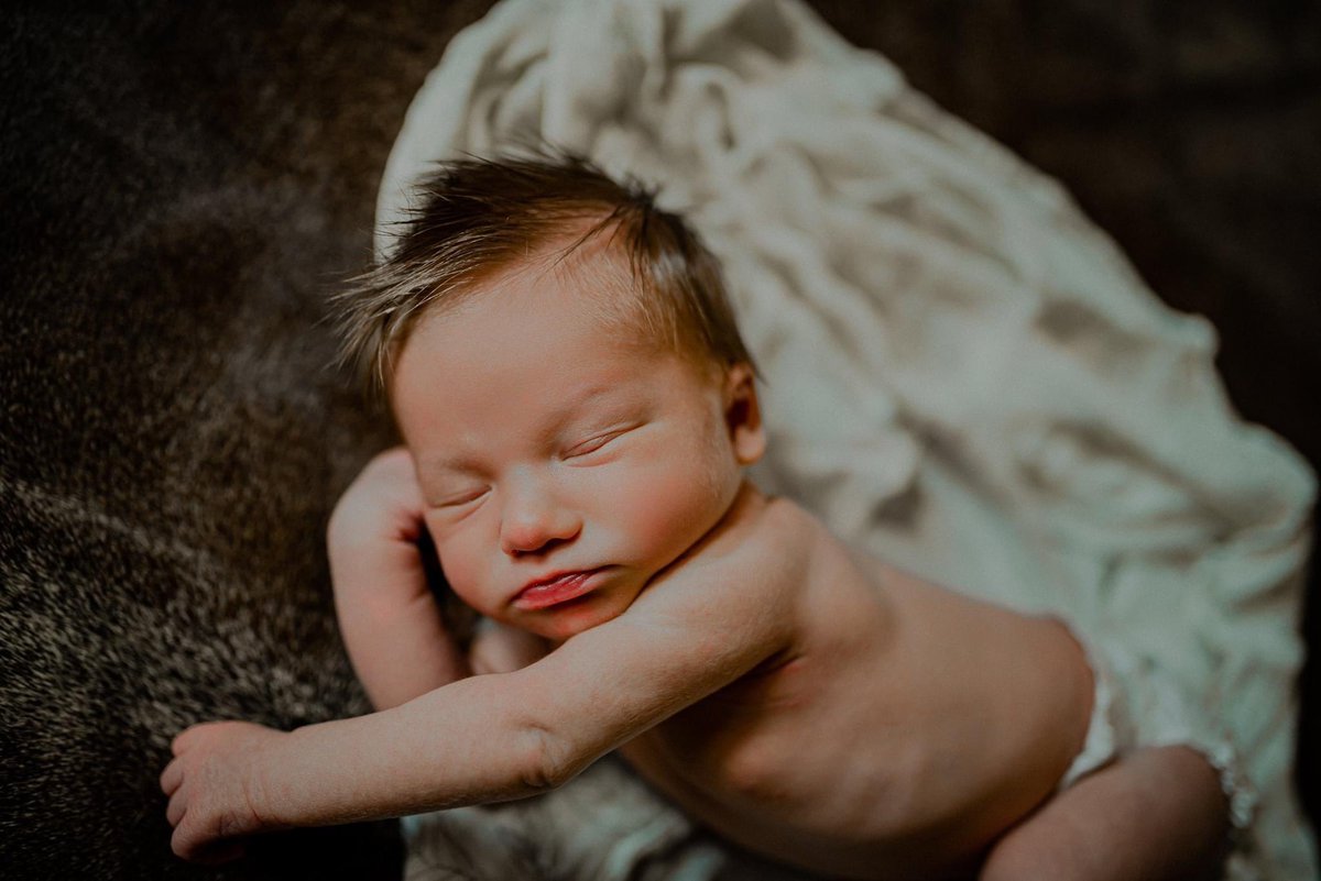 cmizexo's tweet photo. My biggest blessing 💙 #babyboy #newbornphotography https://t.co/VYy1w4xFgB