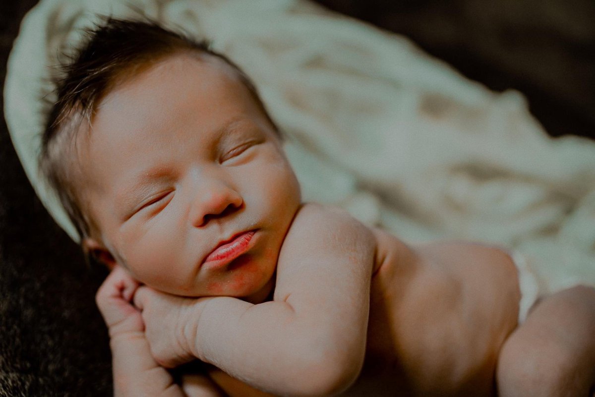 cmizexo's tweet photo. My biggest blessing 💙 #babyboy #newbornphotography https://t.co/VYy1w4xFgB