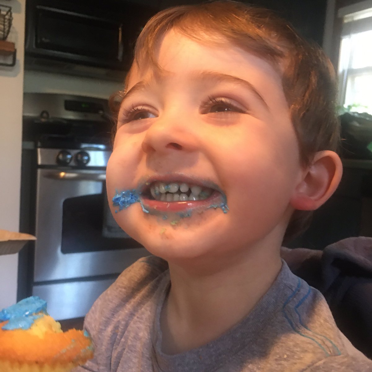 rpsbss's tweet photo. Thanks so much @River_Plaza_PFA ! Perfect timing for a sweet treat. Even if I only got a bite 😂 https://t.co/tbrB3n1yNC
