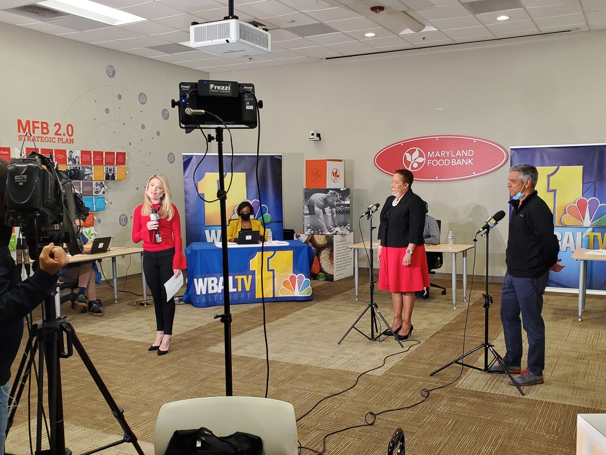 jerome_chester's tweet photo. There is still time to donate to the @MDFoodBank #VirtualFoodDrive
On this #GivingTuesdayNow let's help our neighbors in need.
We appreciate our great corporate partners @MandTBank and @BankofAmerica for their generosity.
@wbaltv11 
@wbalradio 
@98Rock https://t.co/biEdy3Z82R