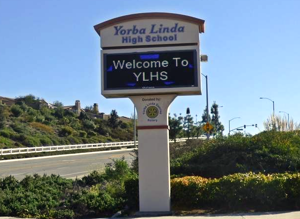 ylhigh's tweet photo. Senior Distribution, Wednesday May 6th, 10am to Noon - The YLHS Staff will be distributing lawn signs, cap and gowns, and a few other items to our Seniors on Wednesday May 6th from 10:00am to 12:00pm.  Seniors, please stay in your c https://t.co/BCmdDKRhBx https://t.co/hXlfOemeAc