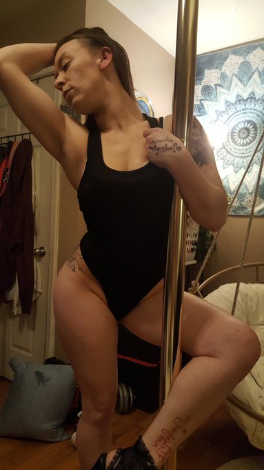 Miss dancing so I bought a pole #ToBeContinued #chickpass https://t.co/r8s0YwZFCu<a href="/tag/tobecontinued"class="tags">#ToBeContinued</a><a href="/tag/chickpass"class="tags"><span>#chickpass</span></a>