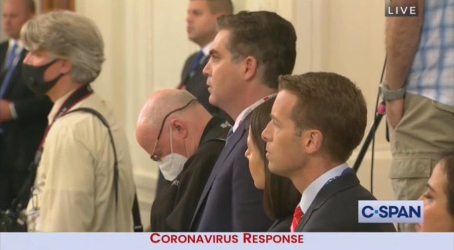 KingsleyCortes's tweet photo. Here's you last week in the White House not wearing a mask — while some of your colleagues were — and not following social distancing guidelines https://t.co/6A1rChSDBM