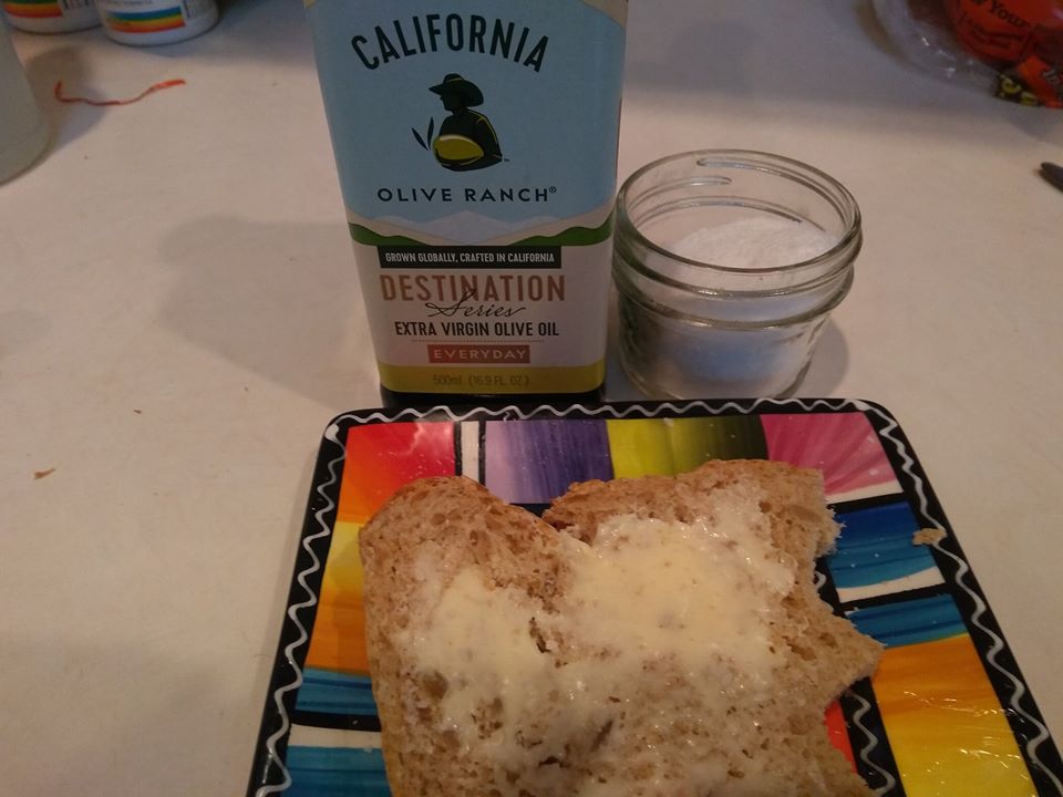 Sophiaz12's tweet image. tweaked bread recipe by adding some whole wheat (120grams to total 300 w unbleached, too)  50 grams sunflower/sesame seeds. rose 2 long fell. But FLAVOR is DIVINE !! #Scratchbaking 

Going to advance to fresh milled flour soon!