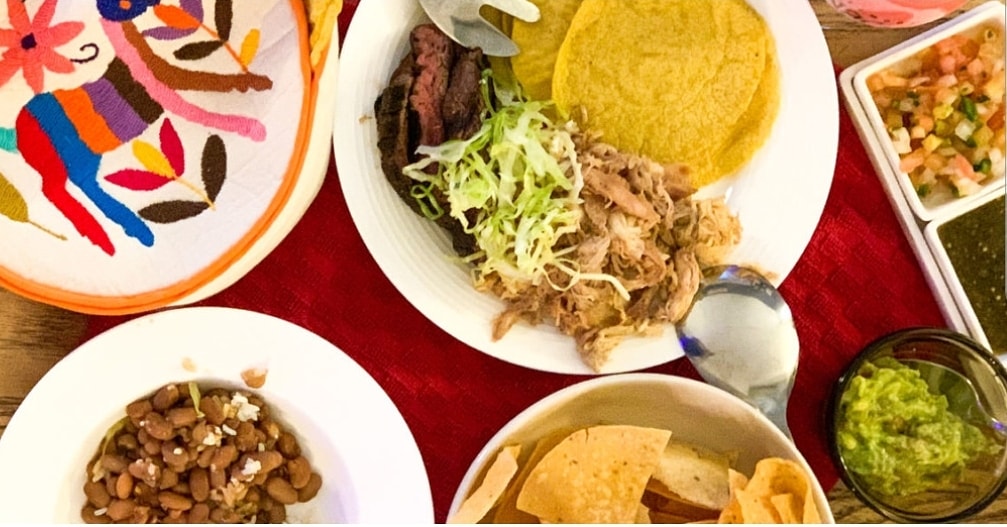 ArredondoSavage's tweet photo. ✅Cinco de Mayo
✅Taco Tuesday
✅Supporting local businesses
We are in luck. We can still celebrate all three even though we are respecting our health and social distancing.
Plenty of great places to eat around the city are offering delivery and carry out.
#TempeTogether https://t.co/Tco6JiI9t8