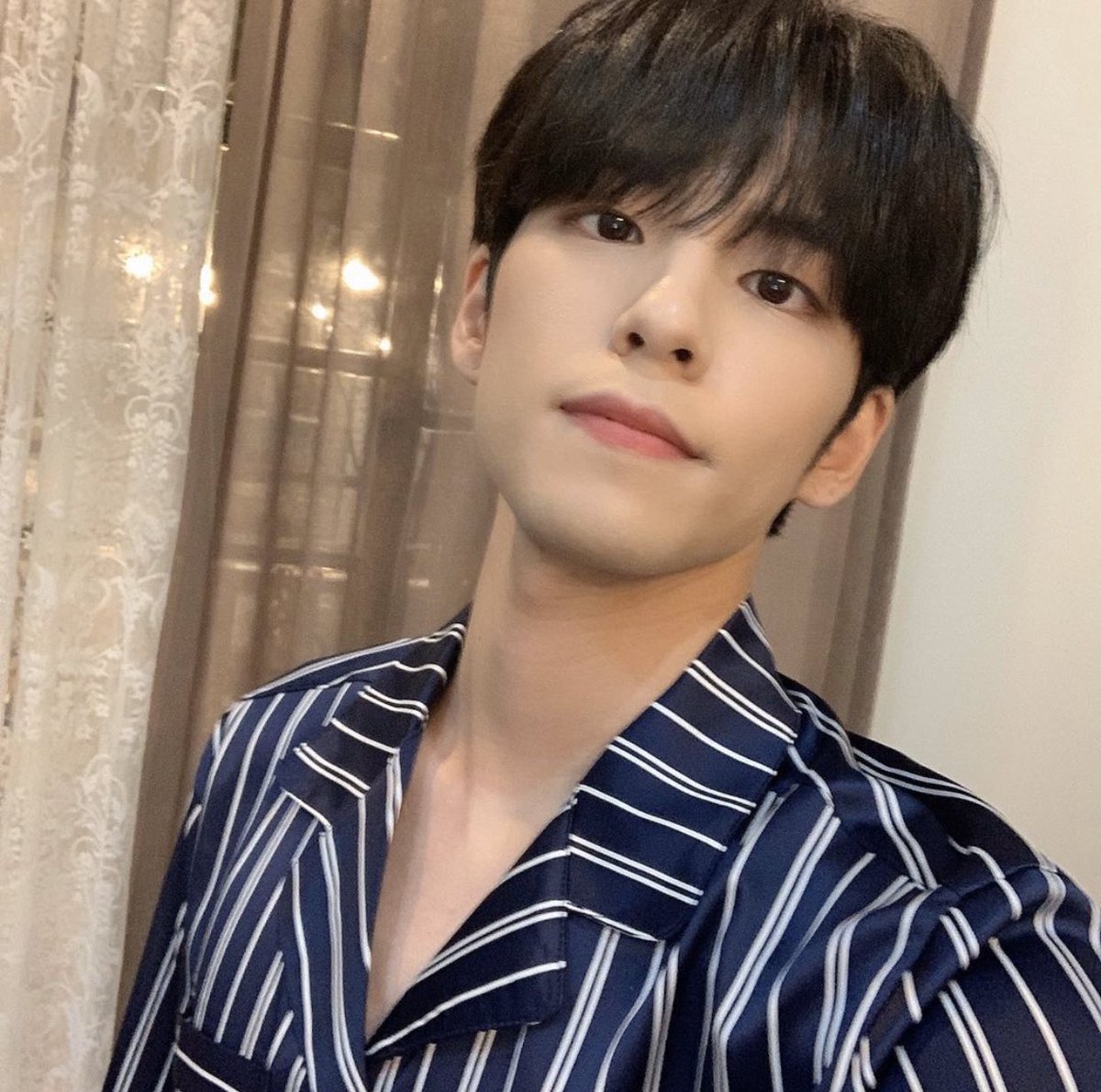 Going_Abby's tweet photo. A page of beautiful youth,
Let’s write it down together
With the memories with you,
I’ll fill it up!🤍
#DAY6 #MDSD #MyDaySelcaDay #WONPIL https://t.co/2AGehlxSMO