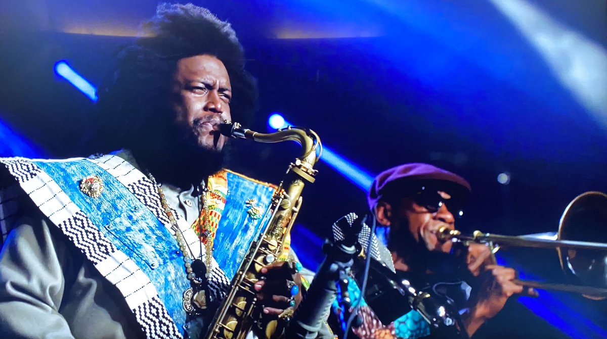 londoneastjazz's tweet photo. Not content with an electrifying load of super twisty spy stuff, they only go and end fave show #Homeland with #Jazz from ever ubercool @KamasiW !! #BestFinaleEver Worth watching all 8 series just for that! Nice one #clairdanes @SHO_Homeland #alexgansa https://t.co/TL93Gp3762
