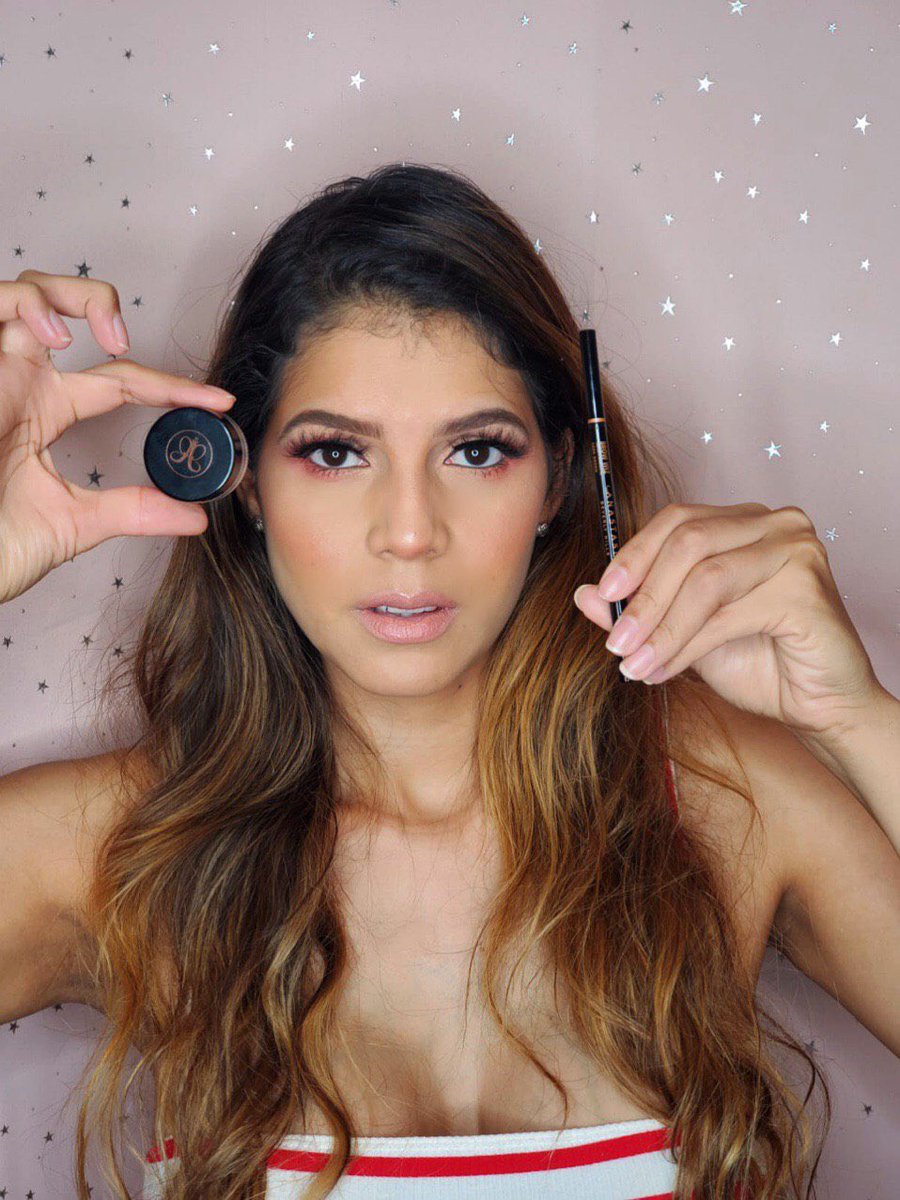 sarisamakeup's tweet photo. @ABHcosmetics which do you like more? Pomade or pencil? #abhbrows #abh #anastasiabeverlyhills https://t.co/vEDbhfSzJk