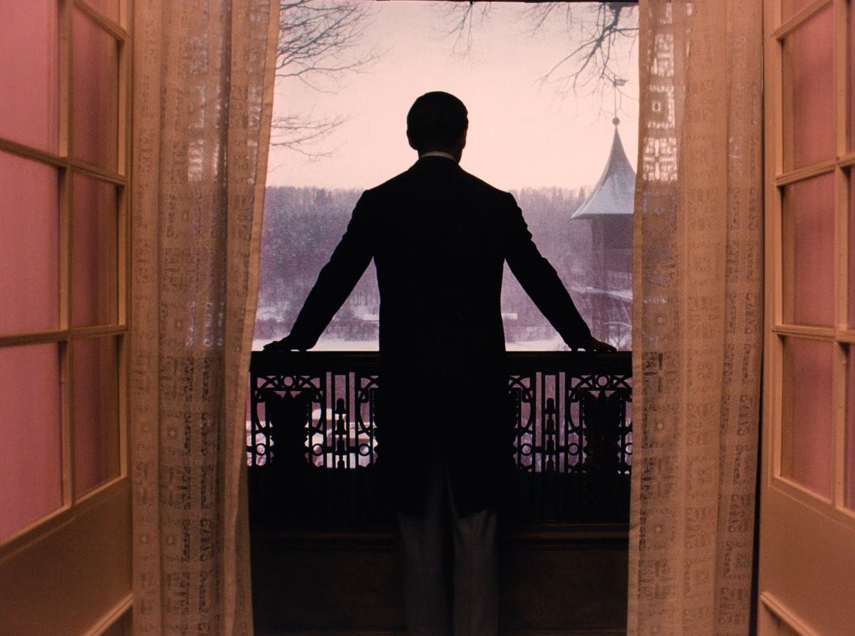 LostInFilm's tweet photo. Frame within a frame.

'The Grand Budapest Hotel' (2014, Wes Anderson). Cinematography: Robert Yeoman. https://t.co/x8j7x348bO