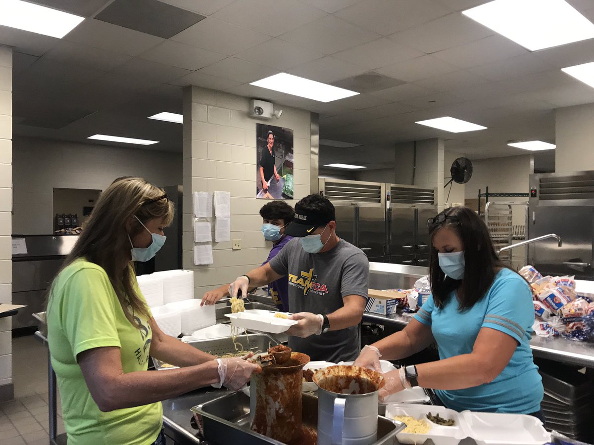 We are so thankful for our Faculty and Staff at Live Oak High School. We miss everyone and it was so great to see everyone and provide lunch today. Happy Teacher Appreciation Week!!
