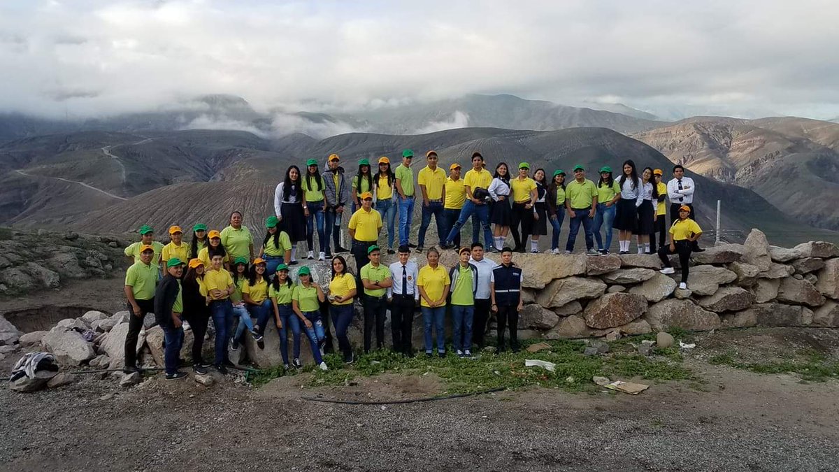 Nicolechucury's tweet photo. @IBlatino_
#IBENCRISIS
El programa IB no solo es un sistema educativo es más que eso porque busca crear jóvenes capaces de luchar por crear un mundo mejor siendo solidarios, ávidos de conocimiento, informados y de mentalidad. No nos quiten este derecho! https://t.co/bMWeP24bM0