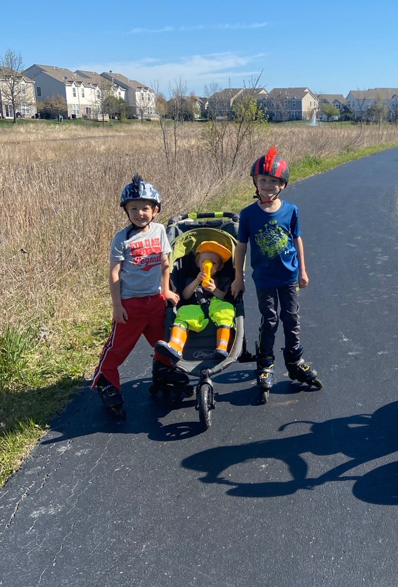 Schilling33C's tweet photo. More ABC countdown fun with exercise day, flashlight reading day, and game day! #SchillingPride #Spreadyourwings https://t.co/9mX27lhLXM