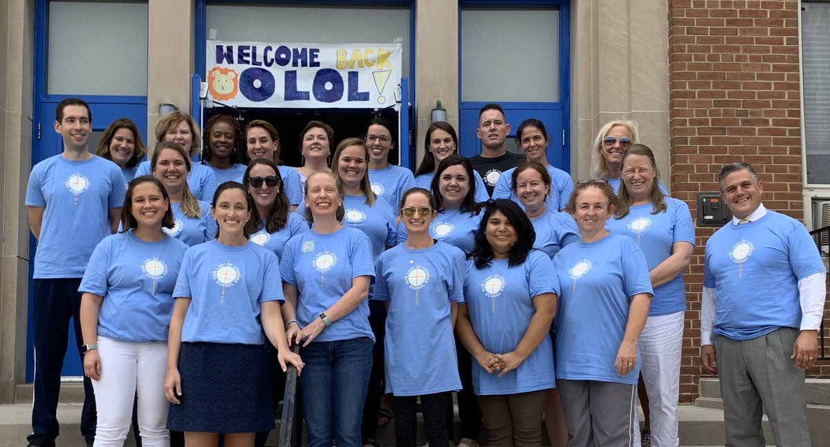 OLOL_Resource's tweet photo. Love working with this group of @OLOL_7500Pearl teachers and staff! 💙 💛 #onlyatOLOL #adwfamily #TeacherAppreciationDay @ADWCathSchools https://t.co/1RWXQKEH9f