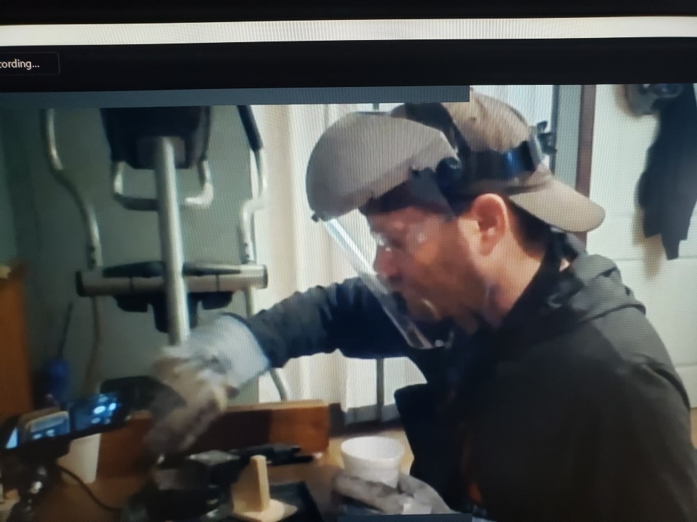 AmerFoundrySoc's tweet photo. Instructor Patrick Kluesner walks attendees of G&R 201 Live Online through a recorded video of his Cooling Curve Lab, where he melted tin & bismuth to compare cooling curves. Very neat!
#GR201 #liveonline #AFS https://t.co/TOq3isilO6