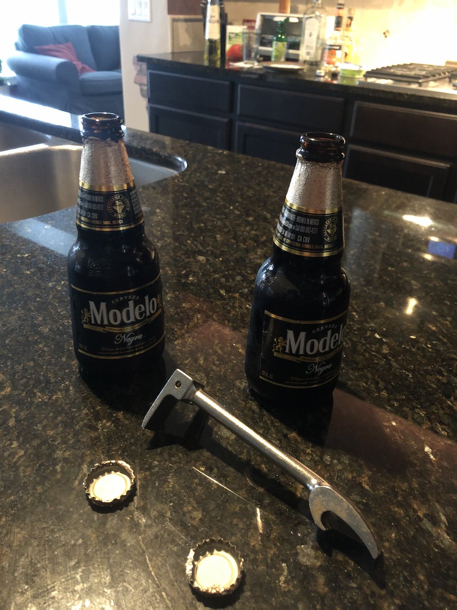 EM_Response's tweet photo. Cheers to all first responders 🚔 🚒 🚑 🥼 !!! https://t.co/bB7imuoq9N