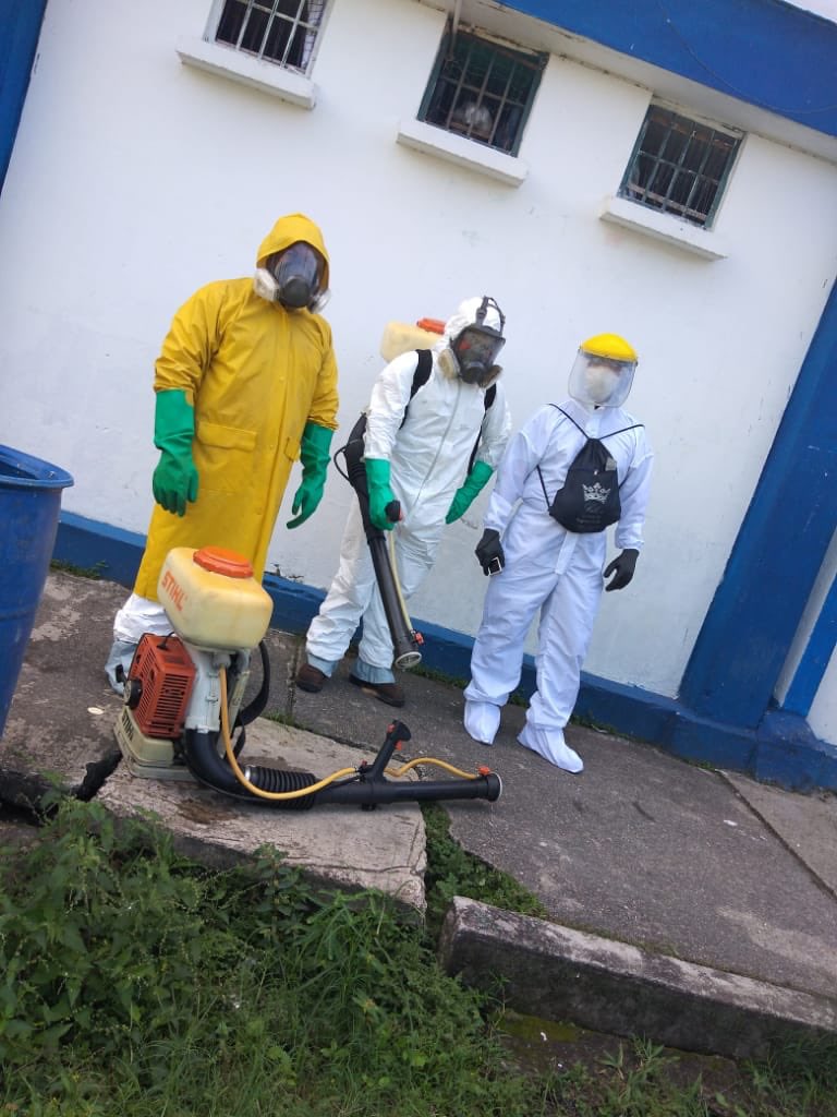 INPEC_Colombia's tweet photo. Usando diferentes técnicas se adelantan procesos de desinfección y protección en los Establecimientos Carcelarios del país. #InpecPreviene https://t.co/pm3aoTgx7n