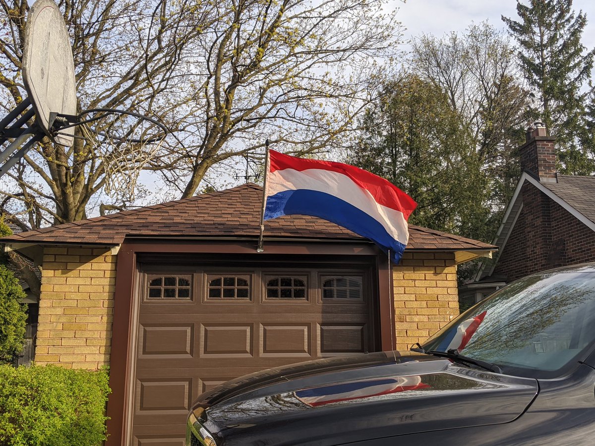 janet_ep's tweet photo. In celebrating the 75th anniversary of the liberation of the Netherlands, we are flying the Dutch flag. #CanadaRemembers #Nertherland75 https://t.co/TzEdJv622R