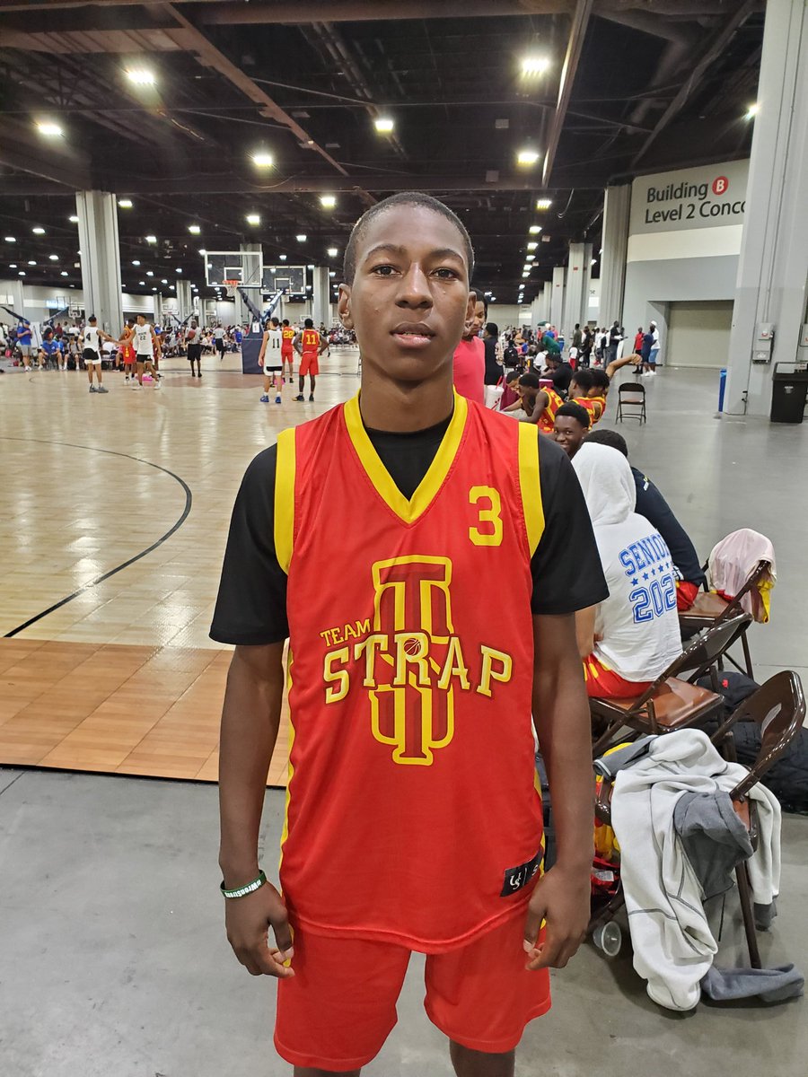 TeamStrap's tweet image. BEST on ball defender in the state of Georgia‼️

Fearless, scrappy PG, lock down defender, sees the floor and can score inside, mid range, and shoot the three!

👀 @KevonLewis03 - #3 2020 SR Eastside High | Team Strap AAU

Highlights -&amp;gt; youtu.be/SqzyVQIFGkA
