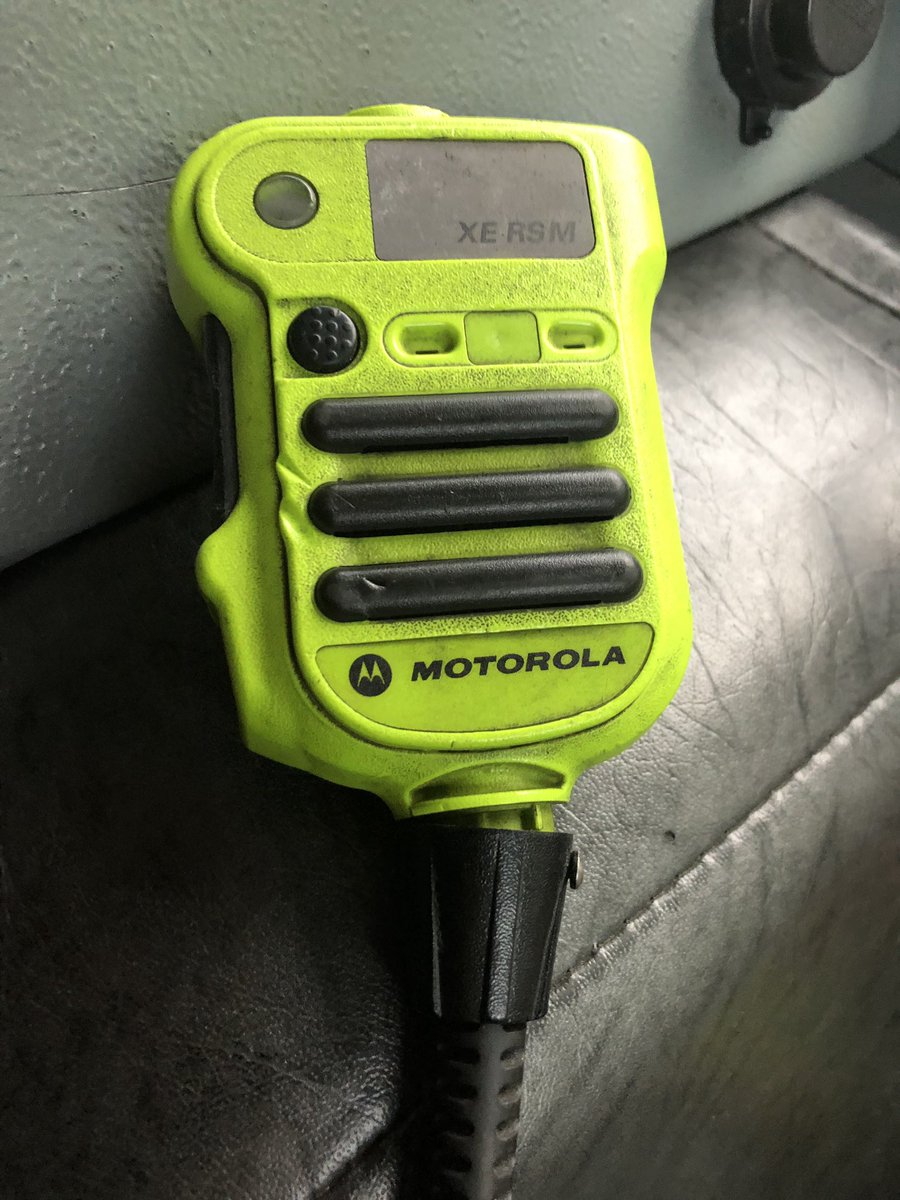 kiel_samsing's tweet photo. Another item to make sure you check on the rig. Missed this until the mic didn’t turn on with the radio. One of the two pieces that thread the mic on was broken and it wouldn’t stay connected. My failure didn’t bite me but I know I’ll check it everyday from now on. https://t.co/xxQjuKW76y