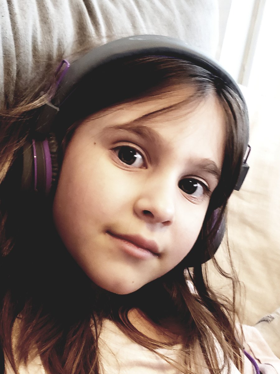 Erica3778's tweet photo. Genevieve, 6th, Day 19 #weephoto https://t.co/56PtmSjgPT