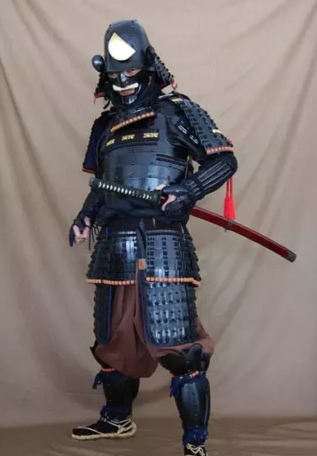 HubAncient's tweet image. 13th century Japanese armor compared to 16th century Japanese armor. Which one would you use?

#samurai #armor #armour #warrior #warriors #soldier #soldiers #armors #history #13thcentury #16thcentury #japan #japanese #east #eastern #asian #asia