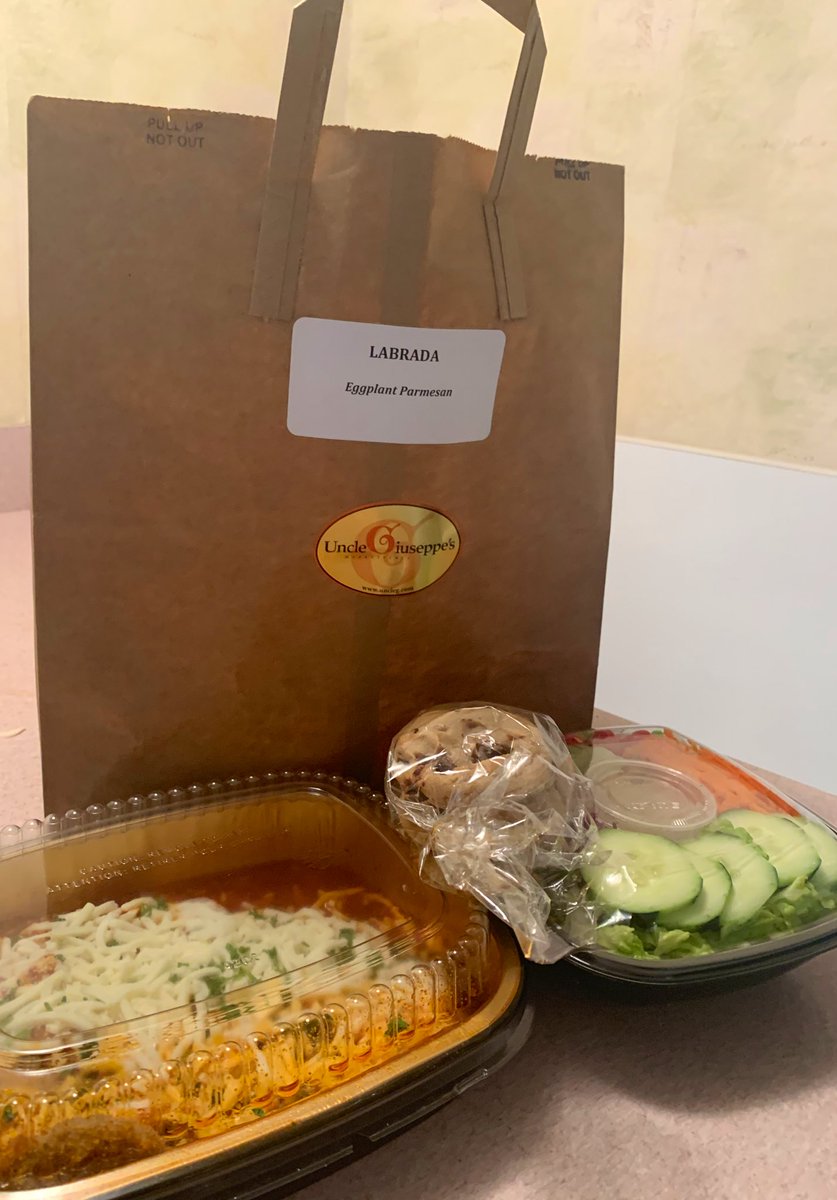 Miss_Labrada's tweet photo. Thank you GW HSO for the special treat! I am feeling so incredibly grateful!! ❤️🥘🍽😊 @MahwahGW #MahwahConnects #GWHappy https://t.co/WllOwsDHiL
