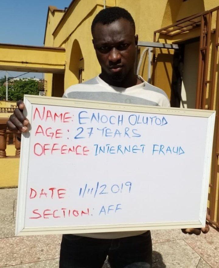 AnonNoFallMugu's tweet photo. Busted! #yahooboys #scammer #internetfraudster #NofallMugu https://t.co/BYedLUocC8
