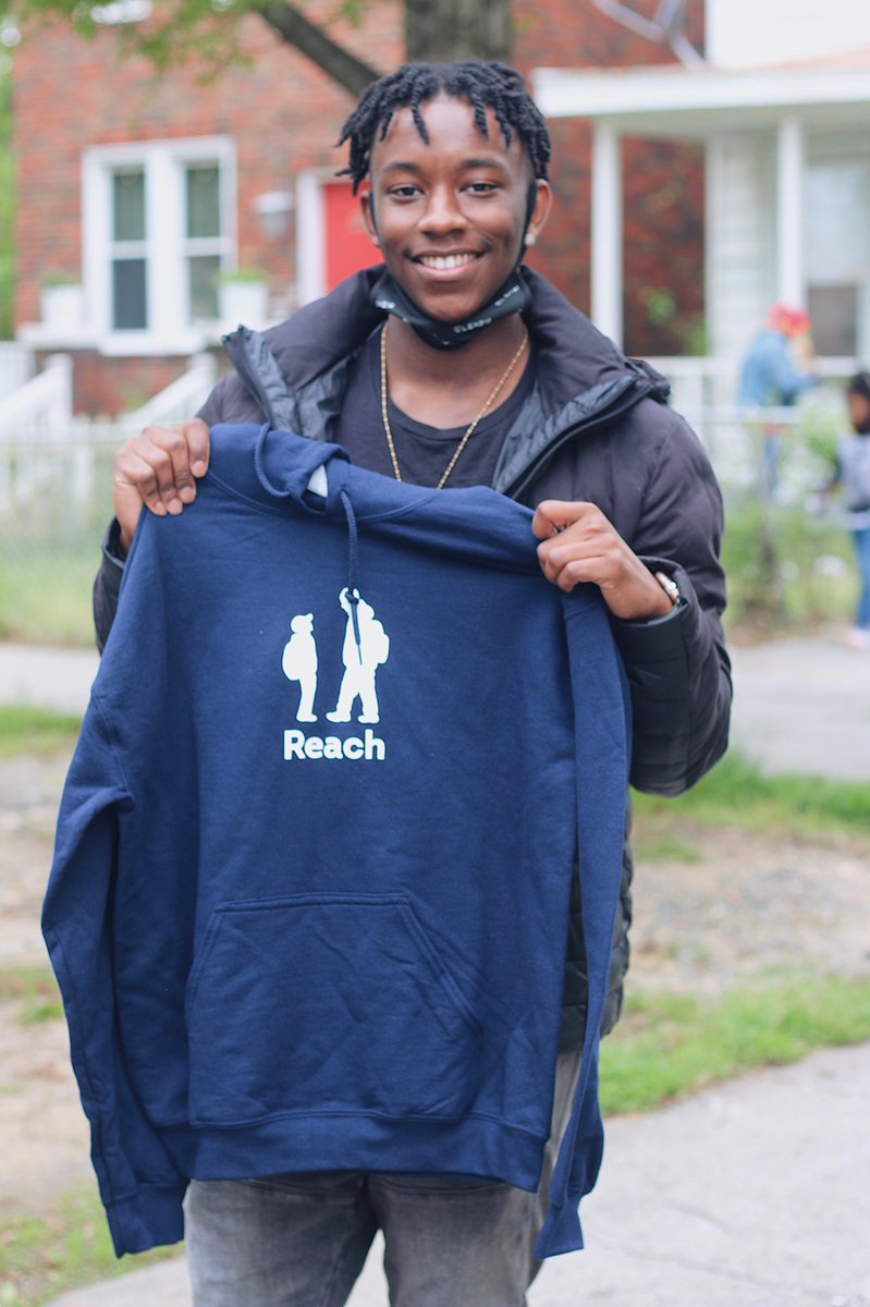 ReachInc's tweet photo. Congrats to JaShawn of @BallouDC who today became the 20th Reach tutor to earn The Hoodie, Reach’s highest honor. It’s also his birthday! Congratulations, JaShawn! https://t.co/5dzkNhZLLc