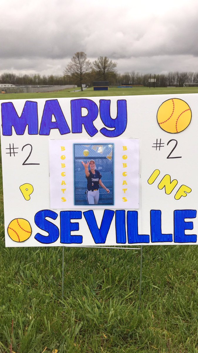 bobcatsBOOM's tweet photo. We are thinking of our seniors. Thank you for your hard work and dedication these past years! Here is something small I can do because we would rather be on the field💪🏽💛💙 @claire_lamb_ @MarySeville2 @kenna20002 @ChloeKulton @mgf479 *jaslyn @Bobcats432 @BlueCrew432 https://t.co/VgJuqVIS7O