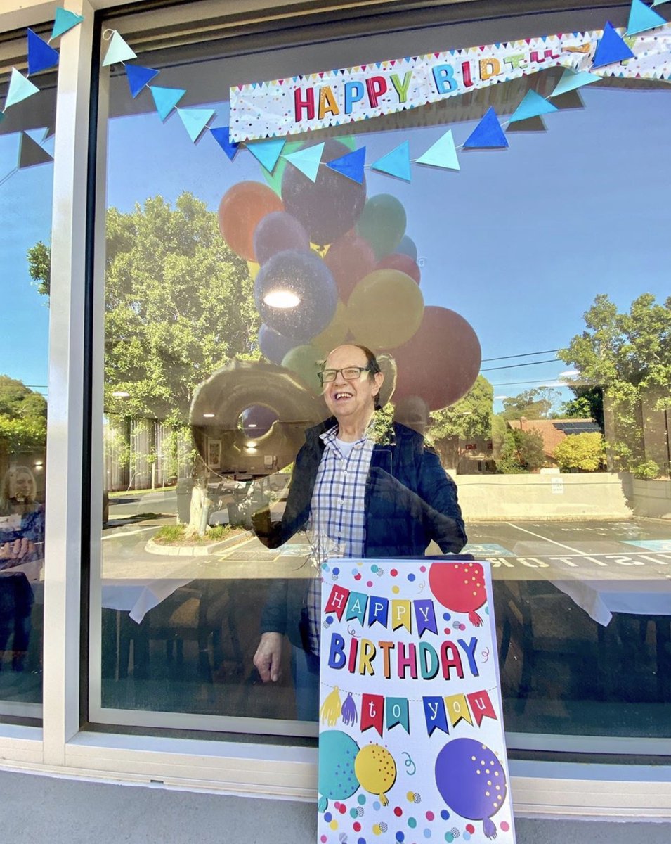 DementiaAus's tweet photo. Oscar and his family wanted to do something special for their dad Robert’s birthday this year but, due to the current social distancing restrictions, they had to get creative. Robert lives with dementia and lives in an aged care facility. 

Thread 👇 #IsolatingNotIsolated https://t.co/IhgeFNDbeb