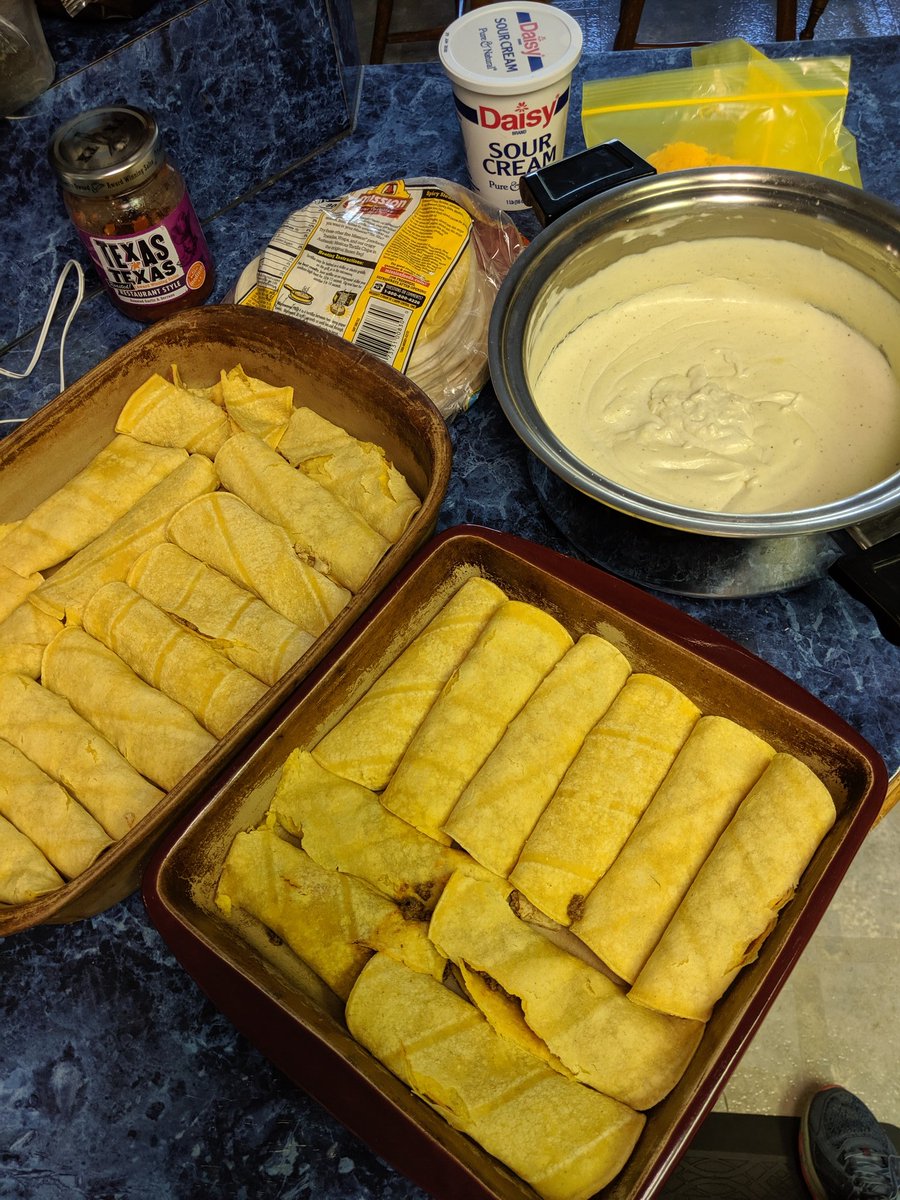 Homemade sour cream enchiladas in the oven! Late fiesta for the Nichols Crew! #jeschat #noplacelikejones