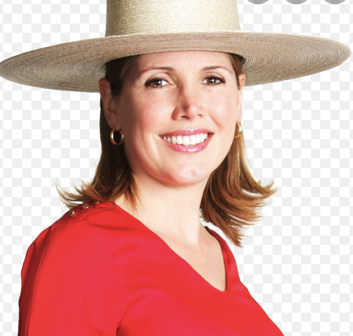 PamJiles's tweet photo. La sobrina nieta de Pinochet es ahora Ministra de la Mujer nombrada por Piñera. Macarena Santelices, ex lectora de noticias, ex rostro televisivo, ex alcaldesa de Olmué fue nombrada hoy en esa cartera. https://t.co/vnGsy3gjzy
