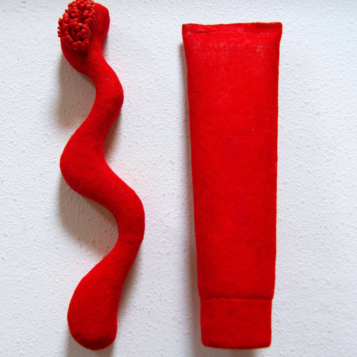 STUDIO VISIT (Quarantine Edition): Today on our we head to into two studios, exploring the current collaborative work between Monaco member Meghan Grubb and artist Jessica Hunt, both based in Saint Louis.They are currently working on co-curating a up coming show at Monaco.