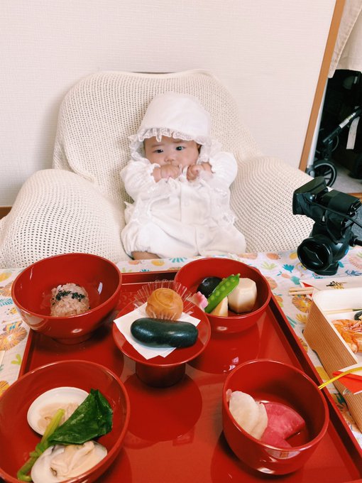 義実家とビデオ通話にてリモートお食い初めを終えた?? 