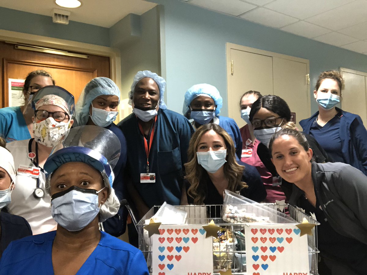 Thank you @nypbmhchildlife for bringing the Comfort Cart to our E/N #NYPHeroes (and for letting me be a part of the #ComfortCartCrew !!) Happy Nurses Week!! @NYPBrooklyn