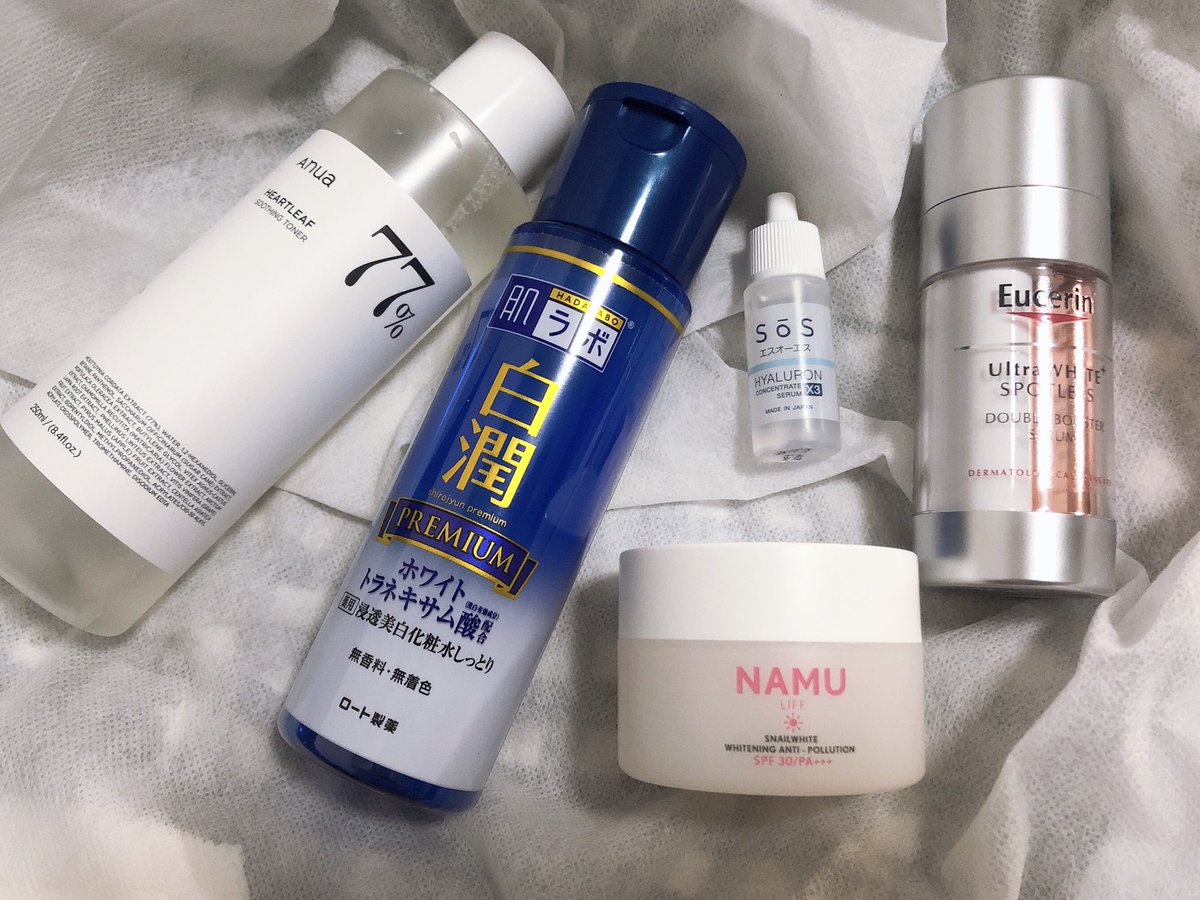 มา ขอจัดให้เป็นเซ็ทผิวขาวที่ได้ผลที่สุดในสามโลก แบบว่าใช้ตามนี้แล้วเห็นผลว่าหน้าขาวขึ้นจนคนในบ้านทักว่าไปทำไรมา แค่อาทิตย์เดียวเองอะที่เปลี่ยนมาใช้ ไม่คิดว่าจะเห็นผลไวขนาดนี้ แบบจากที่พอใจหน้าตัวเองอยู่แล้วก็พอใจขึ้นไปอีก แทบกราบเลยㅜㅜ ใครอยากขาว อยากให้รอยต่างๆหาย แนะนำจริงๆอะ