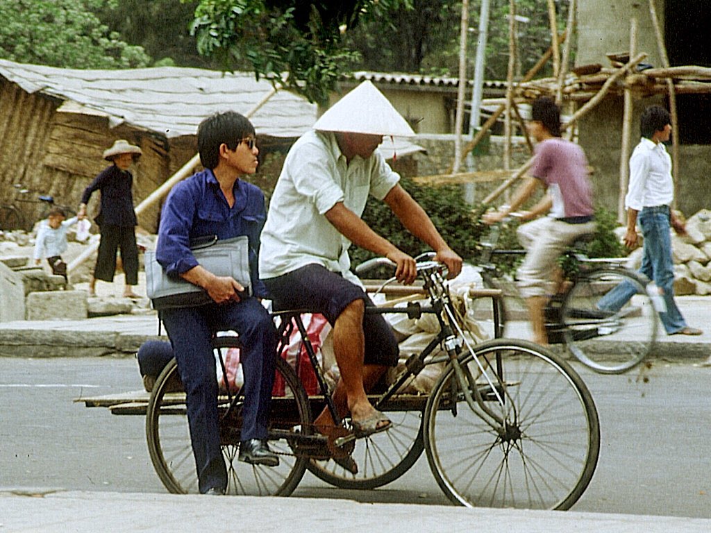 fengcheng_ccc's tweet photo. Haiku, Hainan, China, in late 1980s https://t.co/wt9IOgh74I