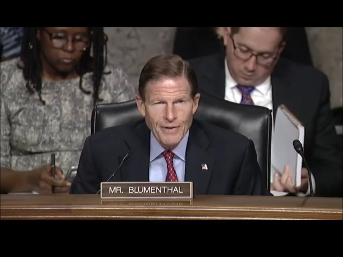 left, Sen  #Blumenthal | right,  #BigWireless execs