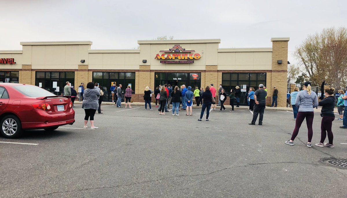 dvessels's tweet photo. I’m gonna go ahead and say @acapulcomn was NOT prepared for the rush today... 3+ hour waits.. #tacotuesday #acapulco https://t.co/owH4ow991q