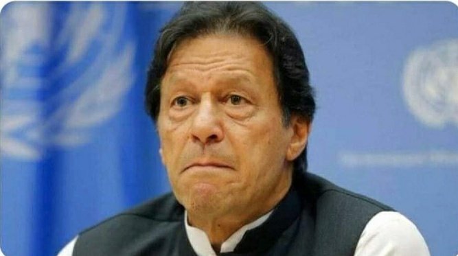 CestMoiz's tweet image. Meanwhile in #Pakistan - When you find out that India&apos;s Day 1 sale of alcohol is greater than your total Govt revenues for an entire year!
🤣