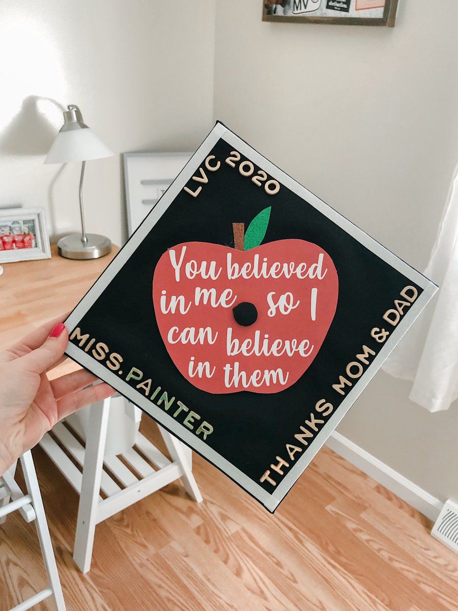 misspainter_WSD's tweet photo. #classof2020 🙌🏻🍎✨ https://t.co/qdhqbv9cIu