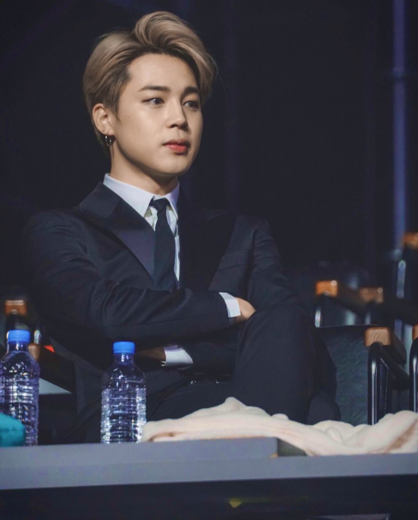 HardStanJiminnn's tweet photo. CEO Park Jimin ❤️❤️ #JIMIN https://t.co/COwCRFJoGt