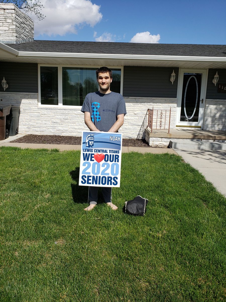 Lynn84196256's tweet photo. Noah is so proud to be a Titan!
@LewisCentralCSD @LCTitan_Supt @LCHSPrincipals https://t.co/tqMt5OO9Ur