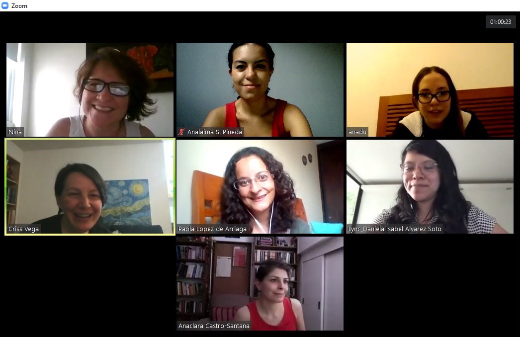 NinaMacperalta's tweet image. ¡Extrañaba la escuelita! A darle al Latín y al 5to semestre en plena pandemia #FFyLUNAM #LetrasInglesas #learningLatin #backToSchool #neverTooLate