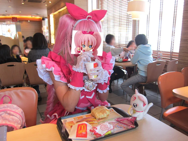 【ヒロインだってジャンクフードが食べたい】キュアリズムがマクドナルドに行ったことに大きな大人が大歓声
