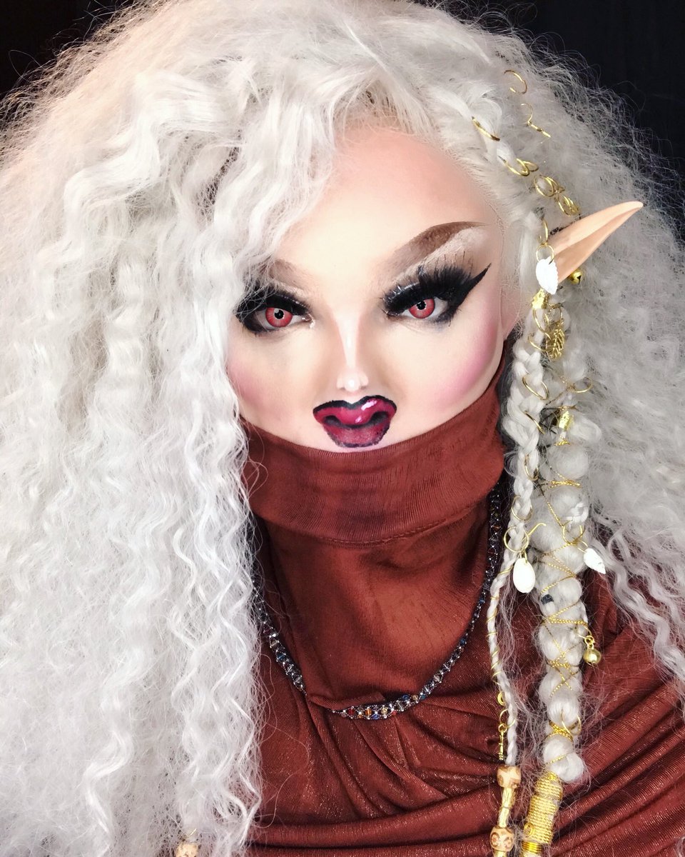 MistyMeaner2's tweet photo. Omg what a fun look tonight was. Replican’t has become my new favorite show to do for y’all!! Thanks for all the tips on Venmo @paymisty. Tonight was hands down my favorite episode yet!! #makeup #tinyfacechallenge #tinyface #tinyfacemakeup #mua https://t.co/y82wMiPAdX
