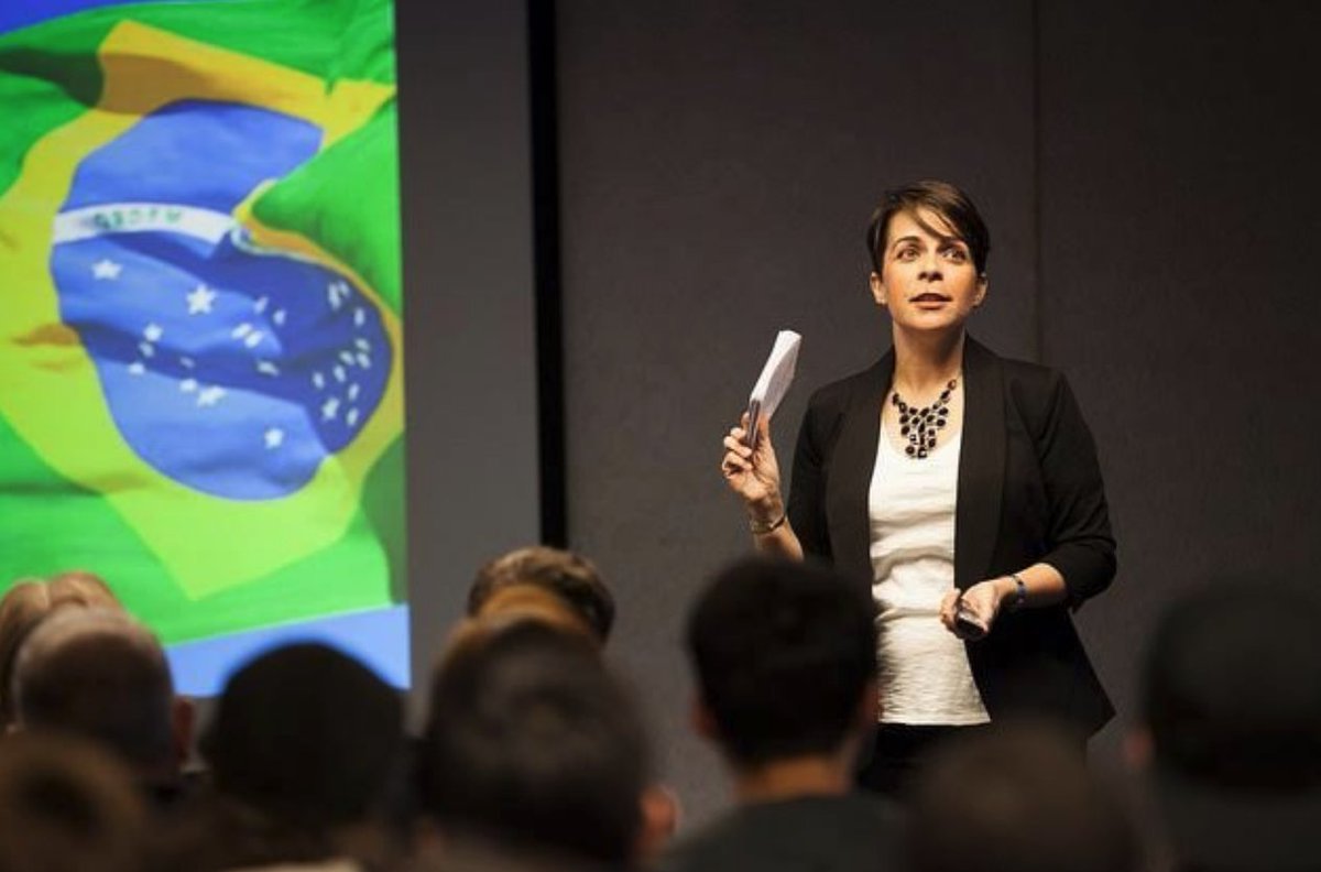 UNSWADA's tweet photo. Congratulations to @UNSW Lecturer Dr Deborah Barros Leal Farias (@debfrombrazil) who received a Deanโs Learning and Teaching Award for Teaching Excellence.
Deborah was the recipient of the 'Rising Star Award'.๐ https://t.co/N1eo3882wT
